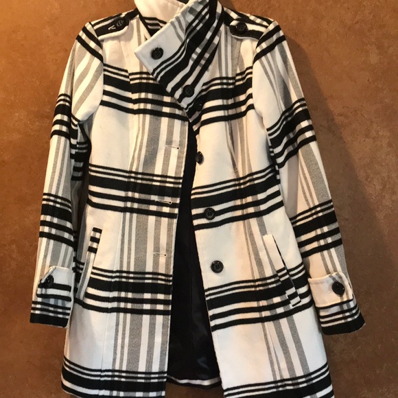 ❌SOLD❌ iZ Byer Warm Plaid Coat Small -EUC - Picture 7 of 8